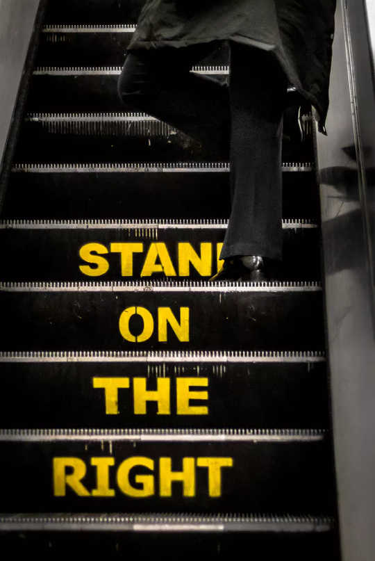 Is this the best advice? (should you stand or walk on a escalator for an efficient ride?)