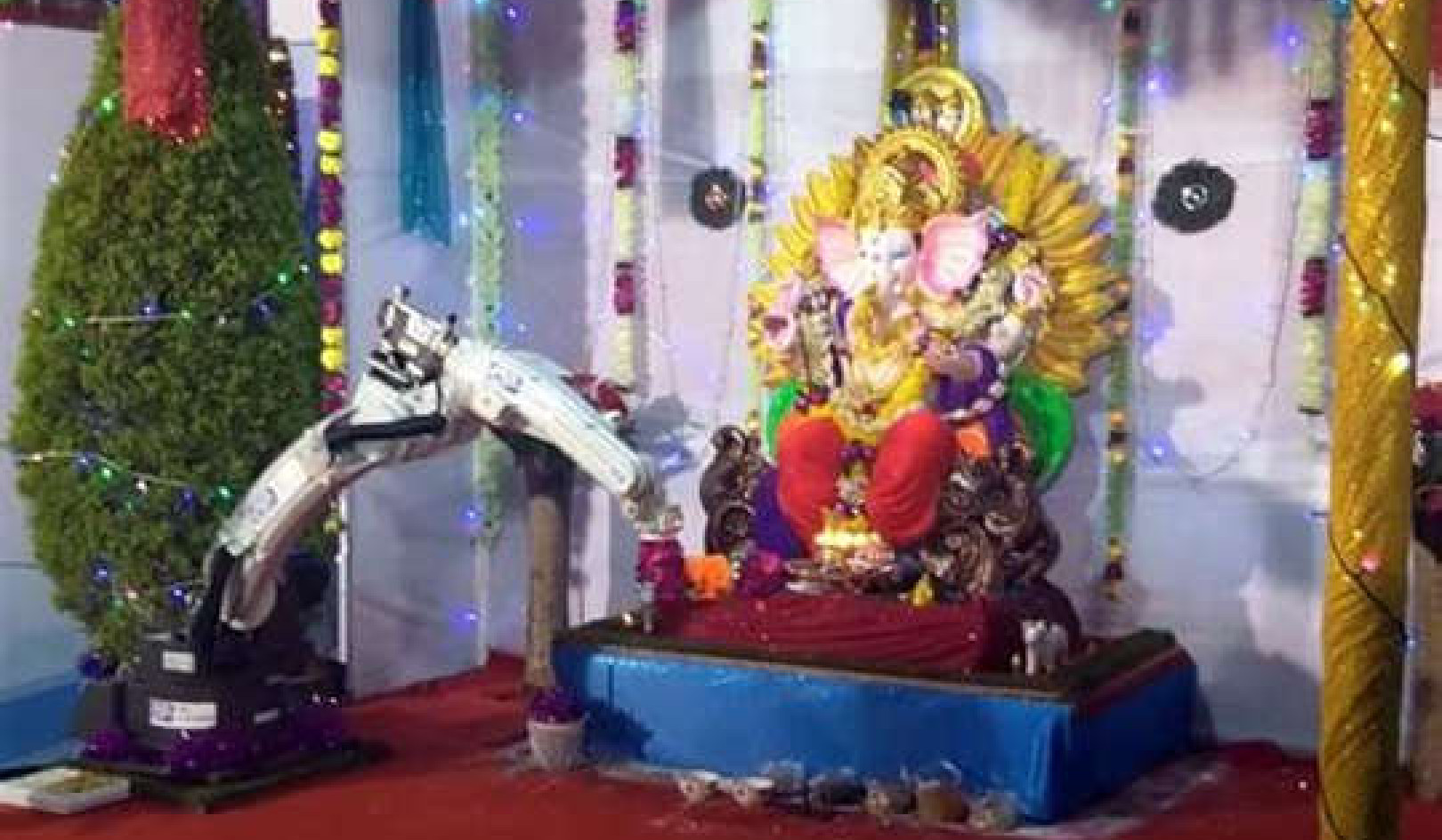 Are Robots Performing Hindu Rituals and Replacing Worhippers?